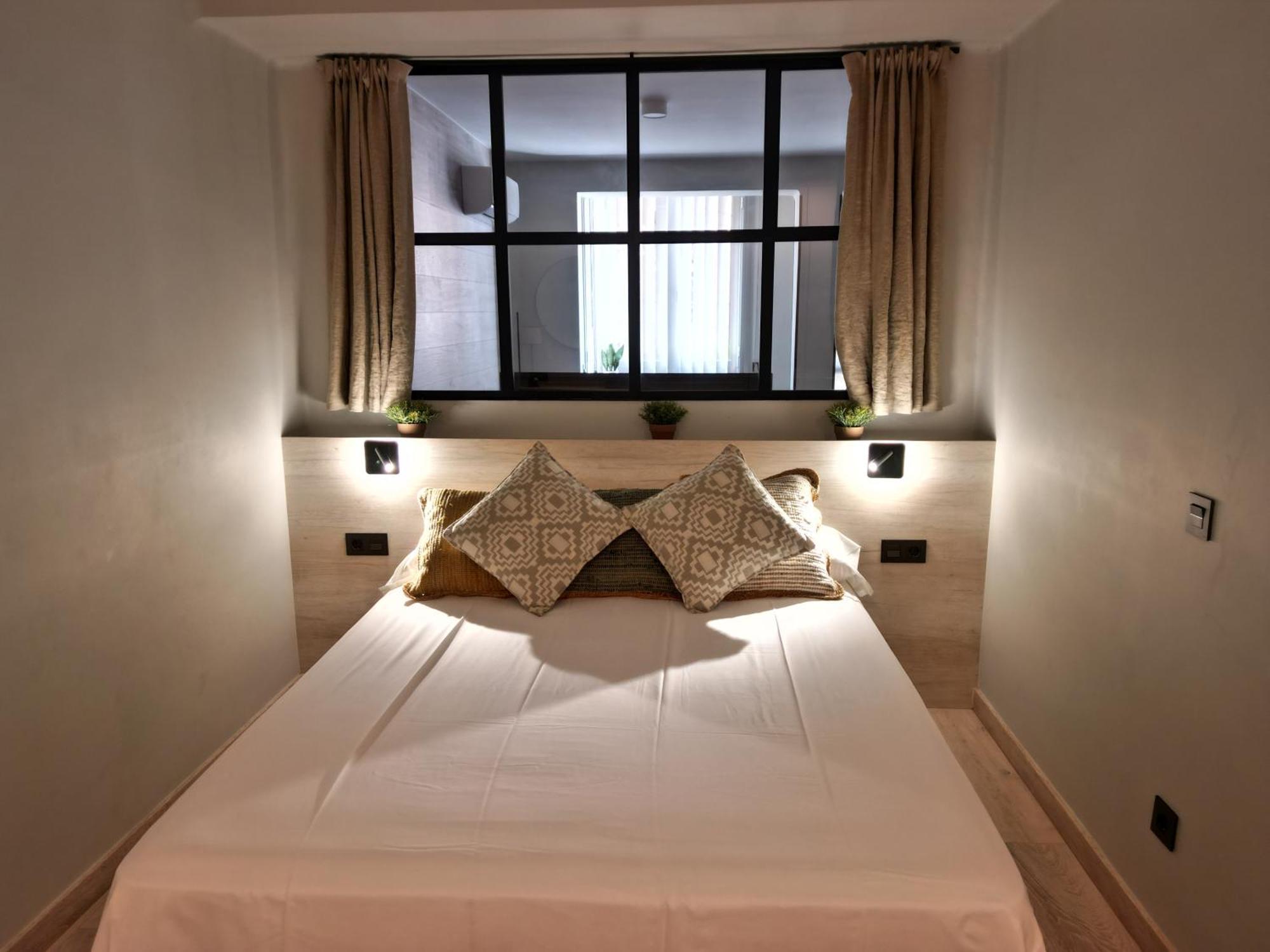 Apartaments Turistics Cardona III Eksteriør billede